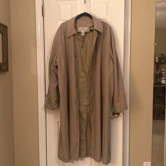 L.L. Bean Other - Men’s LL Bean Trench coat XXL - excellent condition
